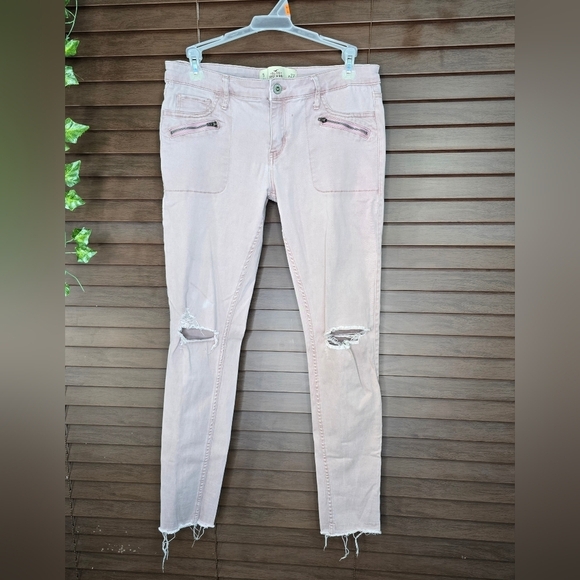 Hollister Super Skinny Midrise Destroyed Raw Hem Women's Jeans Size 5/27 - Picture 1 of 16